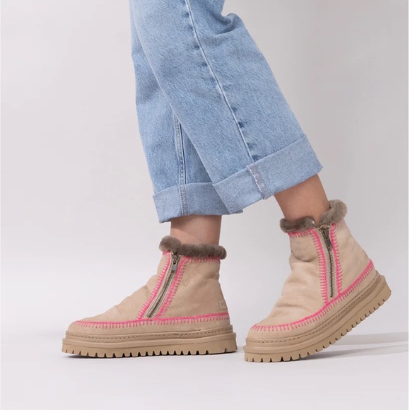 Anthropologie NWT Laidback London Setsu  Pink Crochet Sand Suede Ankle Boot🌈 - Picture 3 of 7